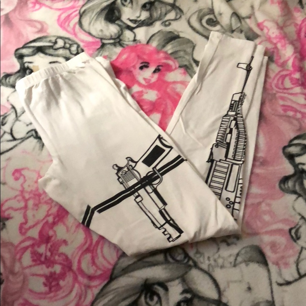Gun leggings